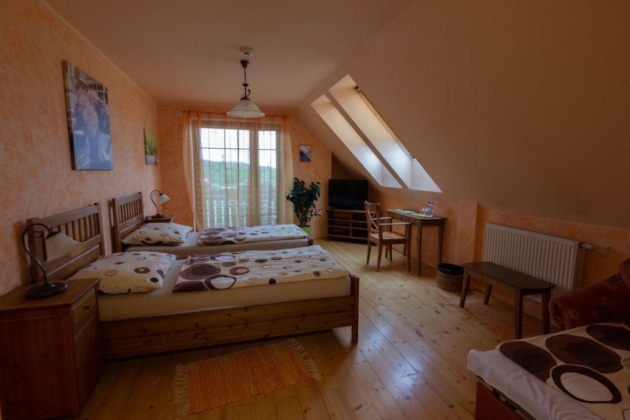 Penzion Pod Hradem Potštejn Exterior foto