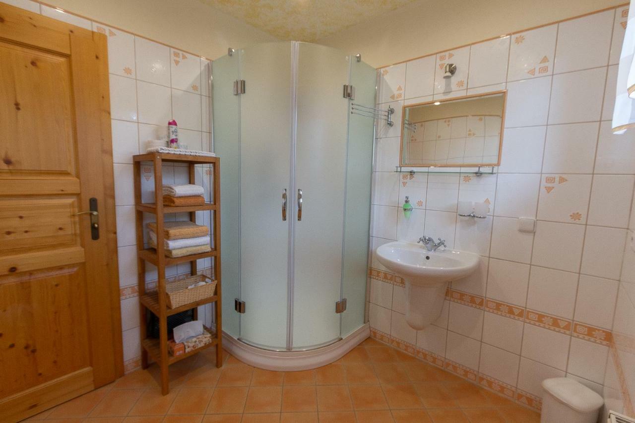 Penzion Pod Hradem Potštejn Exterior foto